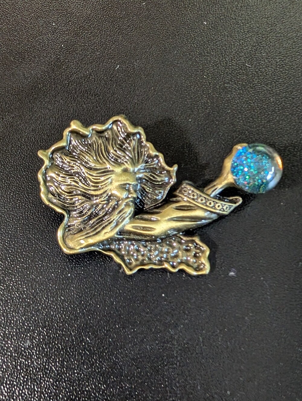 Hand of God Brooch Gold Tone Blue Orb Divine Celestial Rhinestone Pin